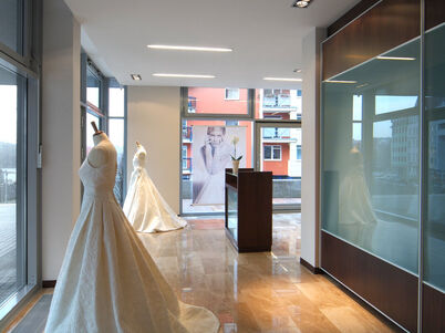 SVATEBNÍ SALON VEWÉ