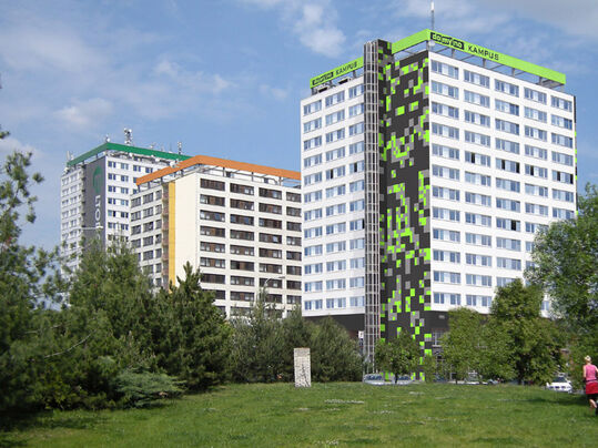 KOLEJE NOVODVORSKÁ